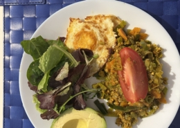Buchweizen, Spiegeleier und Avocado